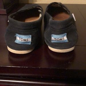Toms size 8.5